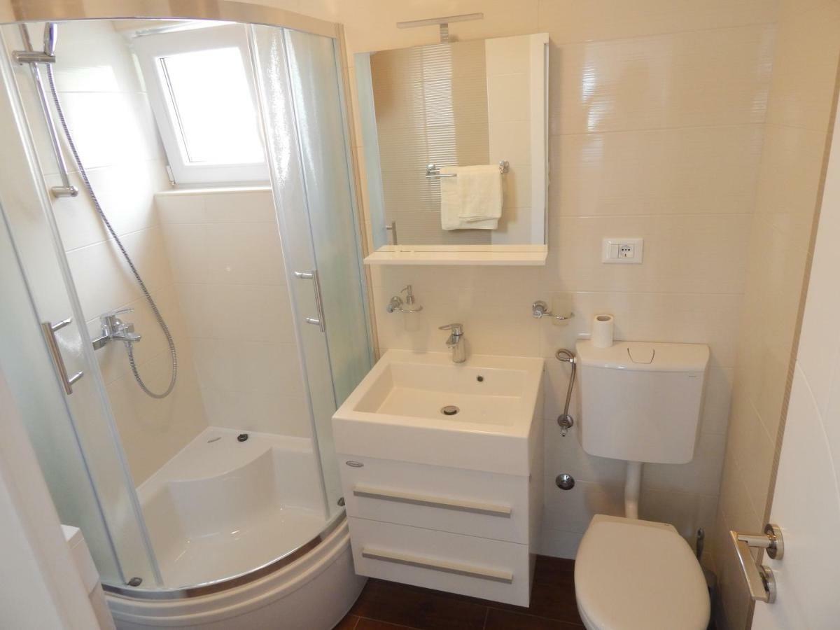 Apartman Karlo Makarska Exteriör bild