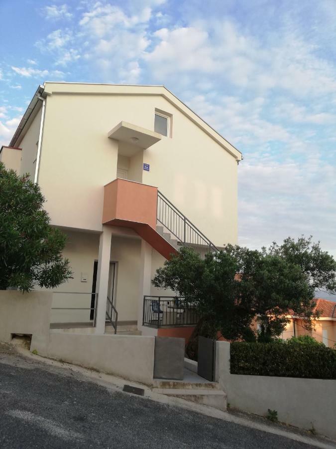 Apartman Karlo Makarska Exteriör bild